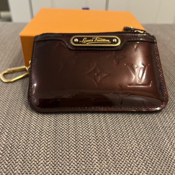 Louis Vuitton Amarante Vernis Coin Key Cles - Picture 10 of 16